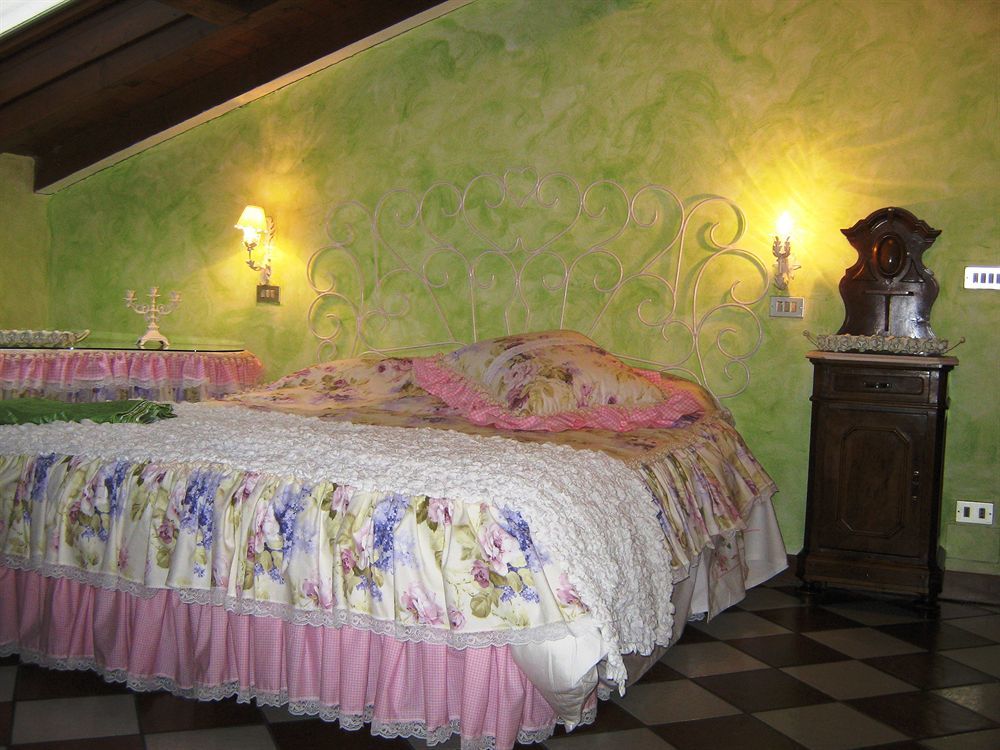 B And B Della Mimosa Desenzano del Garda Exterior photo